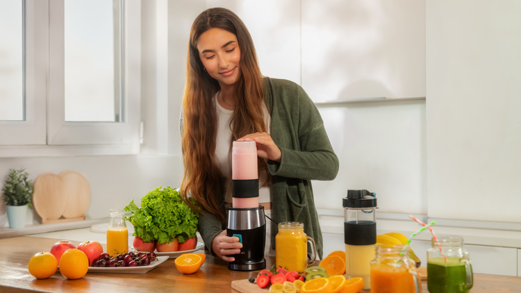 Cecotec Power Titanium 900 ProGo Blender z bidonem