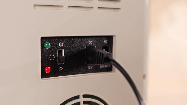 Cecotec Bolero MiniCooling 6L Bahamas Beige Lodówka turystyczna Beżowy