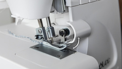 Cecotec BelleCouture OverLock Maszyna do szycia