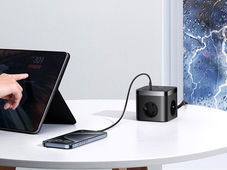 Ładowarka sieciowa BASEUS PowerCombo 30W BLACK /OUTLET