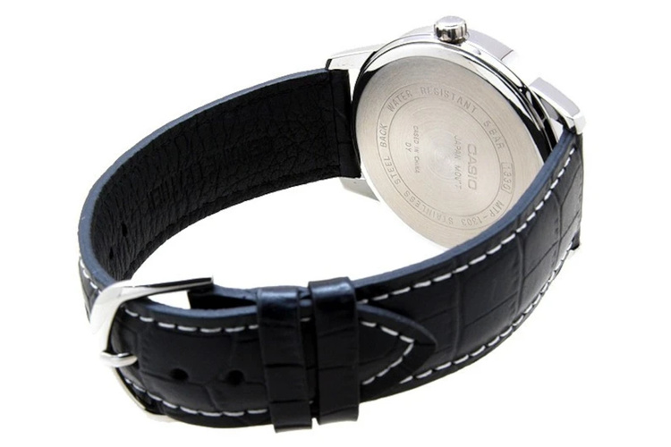 Casio Zegarek Męski Kwarcowy Skóra naturalna Wodoszczelność MTP-1303PL-1AVEF