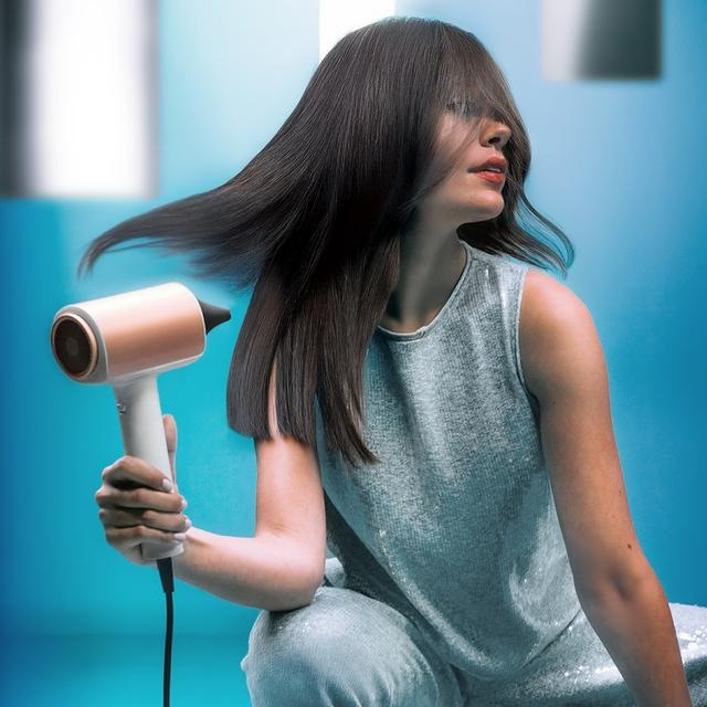 Cecotec Suszarka do włosów DryGlam Nano Plasma Blue
