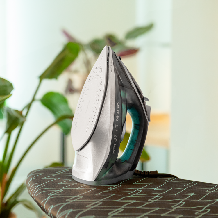 Cecotec IronHero 2600 Vital Steam Żelazko