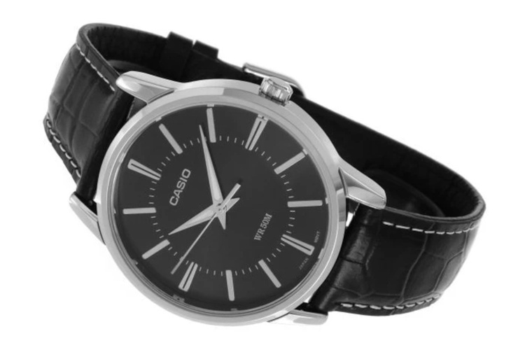 Casio Zegarek Męski Kwarcowy Skóra naturalna Wodoszczelność MTP-1303PL-1AVEF