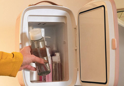 Lodówka kosmetyczna Bamba CoolingBeauty 6000 Mirror Cecotec Różowy