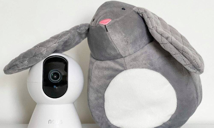 Inteligentna kamera wewnętrzna NOUS W5 PTZ IP 3MP Wi-Fi / P2P Full HD Biała /OUTLET