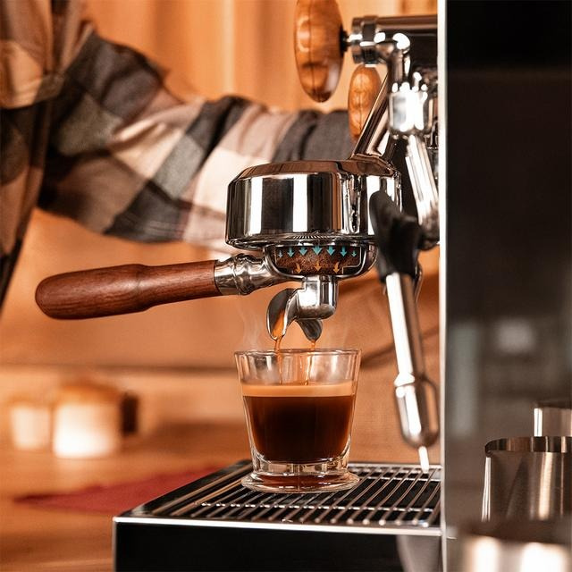 Cecotec Profesjonalny ekspres do kawy Baristeo Classic