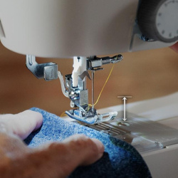 Cecotec BelleCouture 21500 Maszyna do szycia
